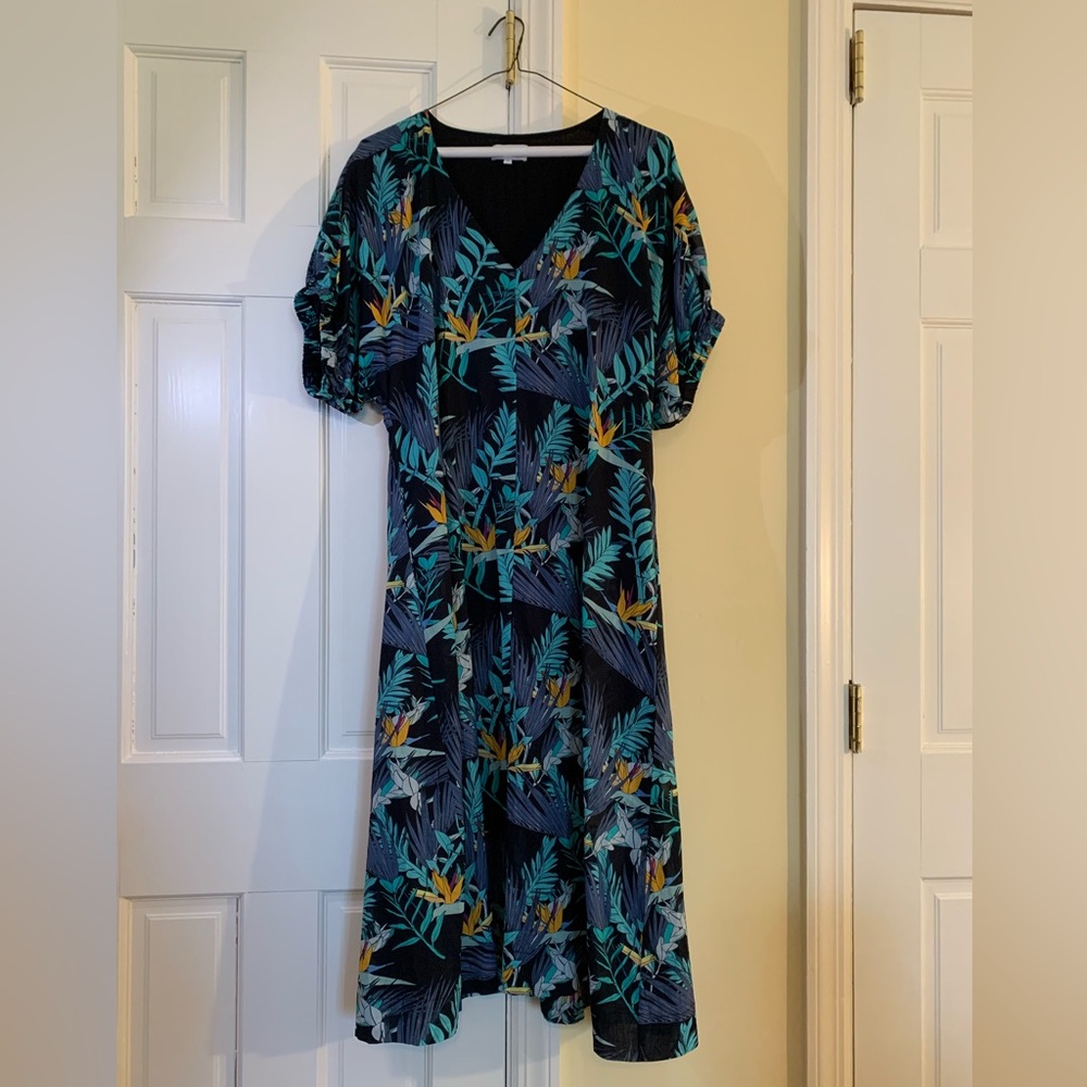 Wray summer tropical dress. Size small. Never been worn!